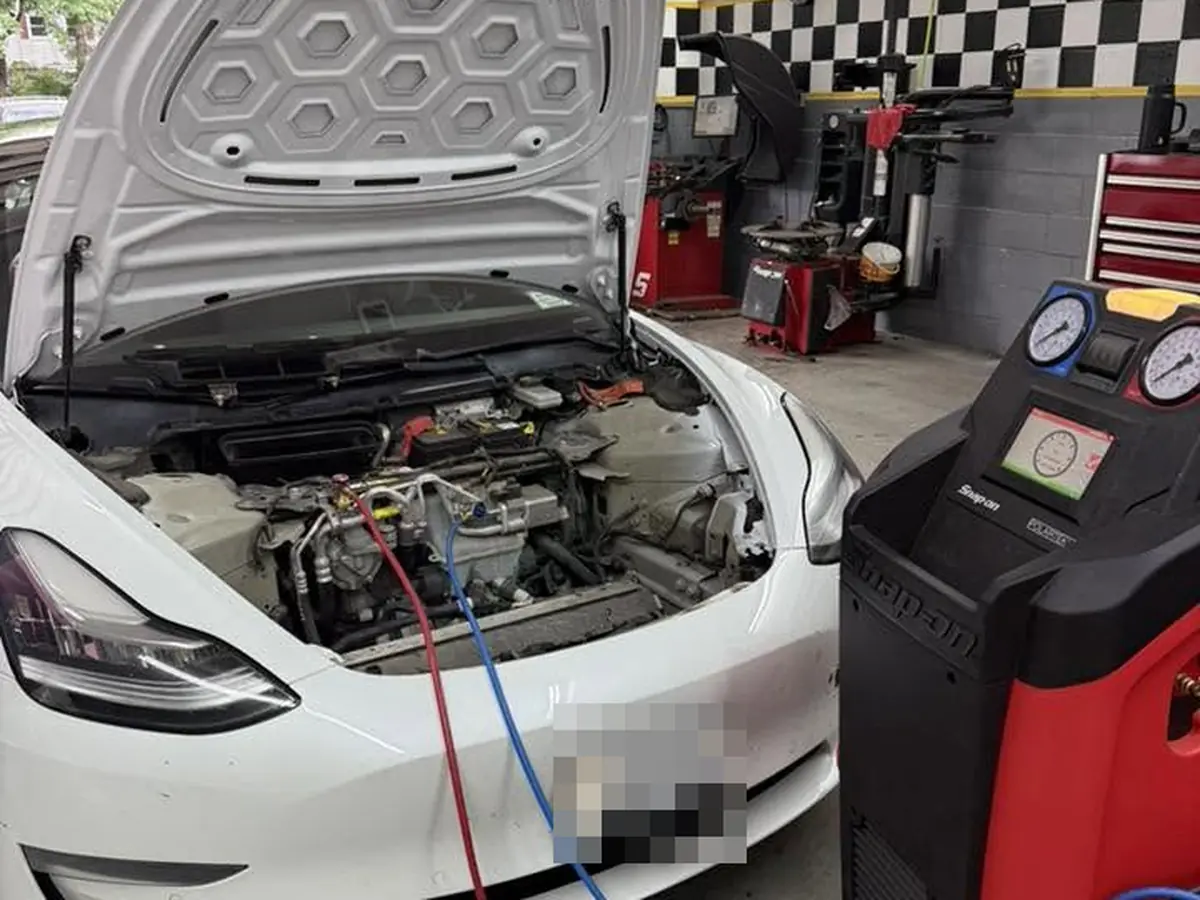 Servicio de A/C en un Tesla Model 3